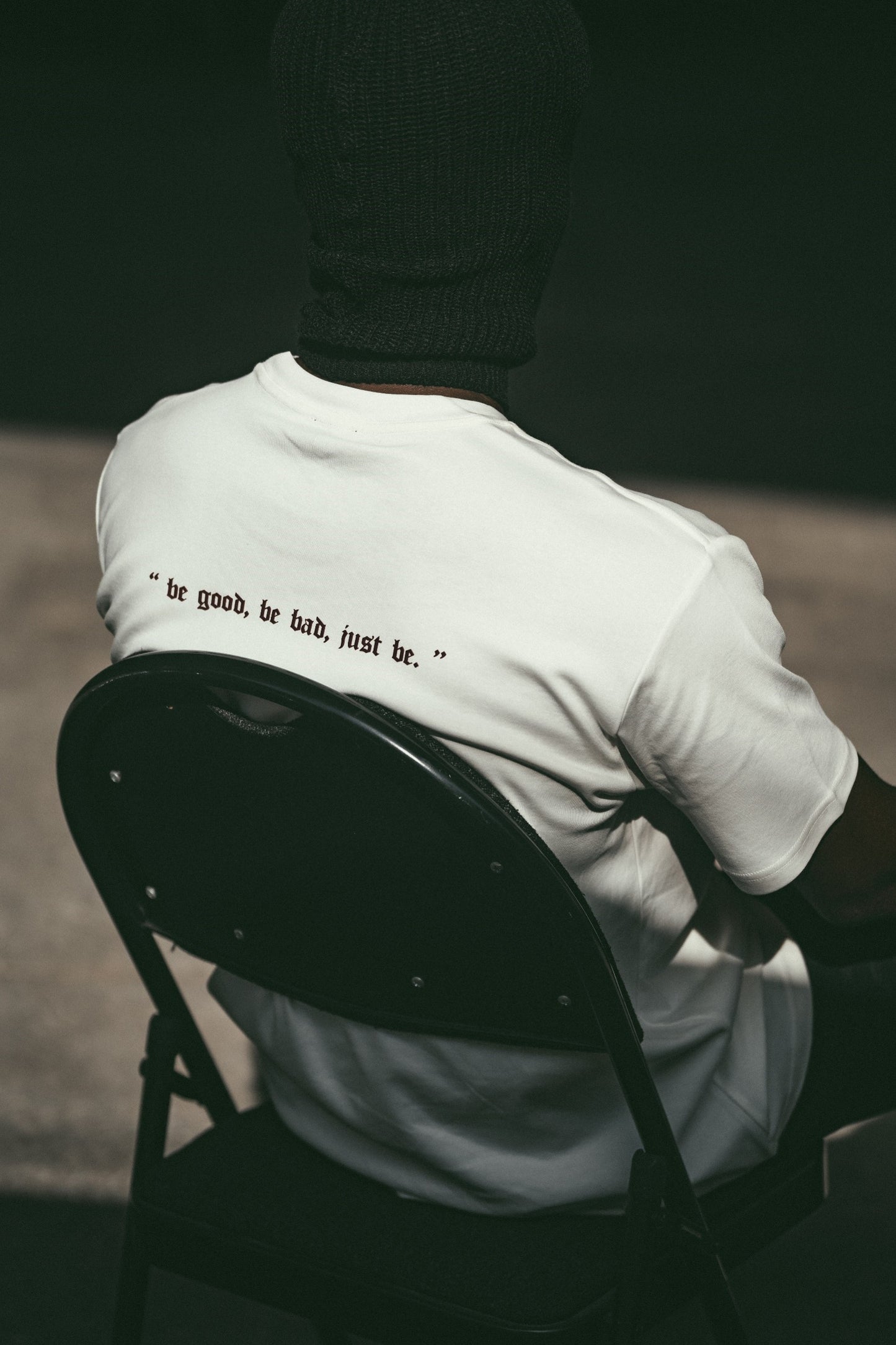 OFFWHITE BASIC T-SHIRT WITH MAROON LOGO